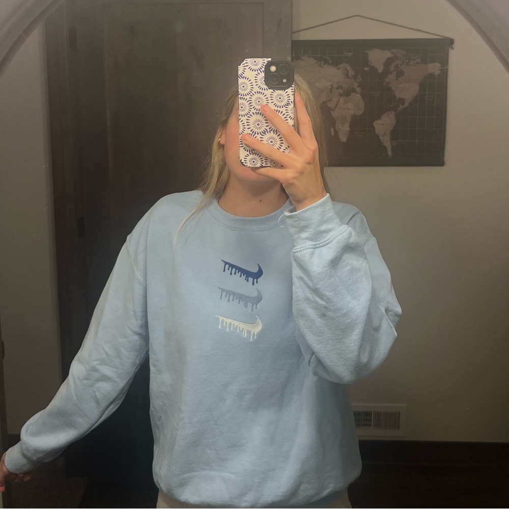 Nike Embroidered Crewneck